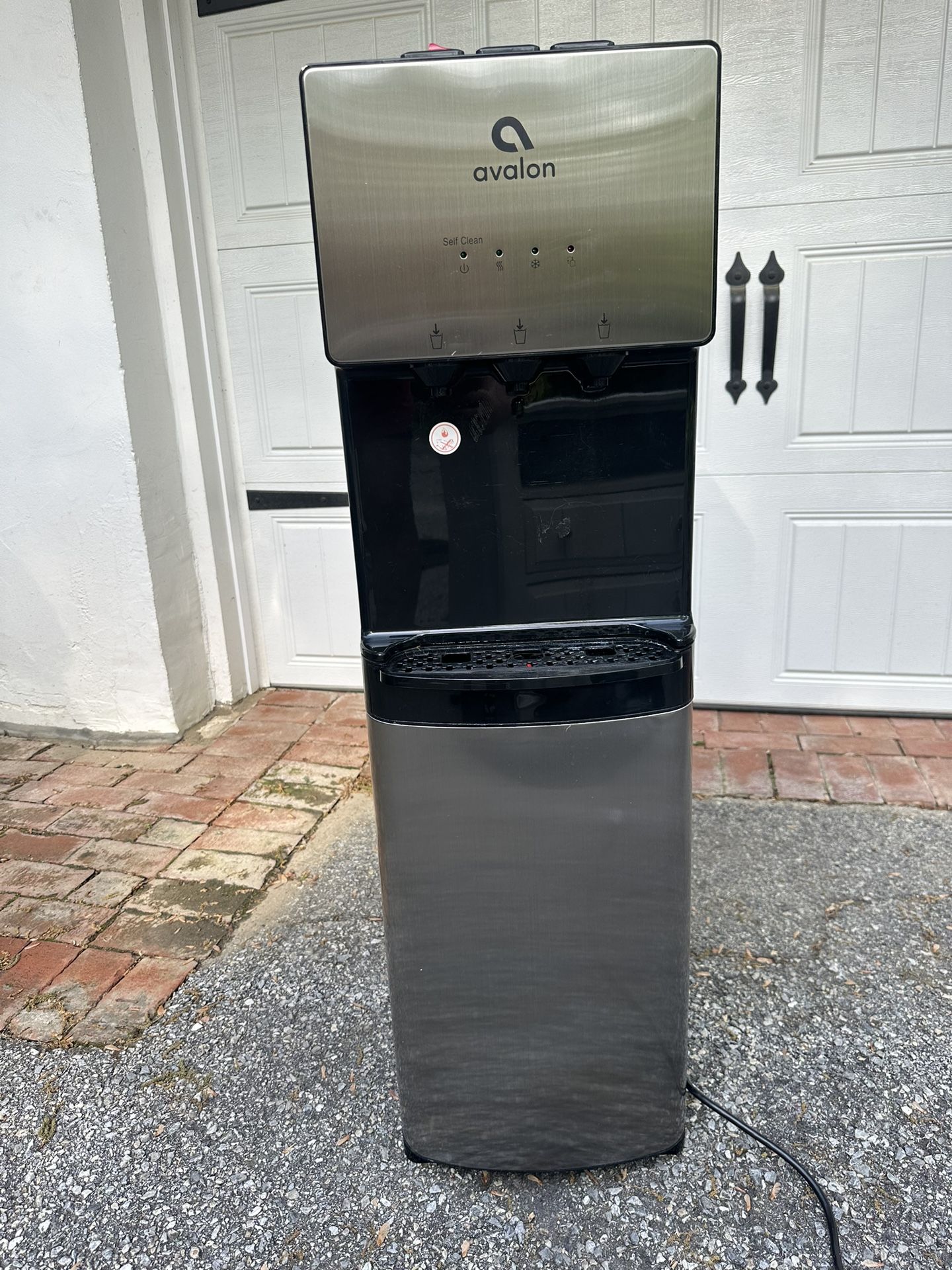 Avalon Bottom Loading 3 Temperature Water Cooler