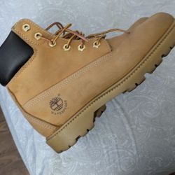 Timberlands  Size 7 ($25)