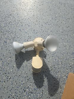 Outdoor Dual-Head Motion Sensor Security Light