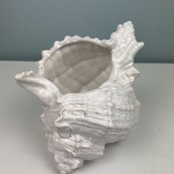 White Ceramic Decorative Conch Shell