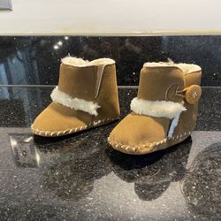 Baby Girl or Boy Winter Warm Plush Half Boots Infant Toddler Soft Sole Shoes