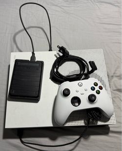 Xbox One S with 4TB external memory