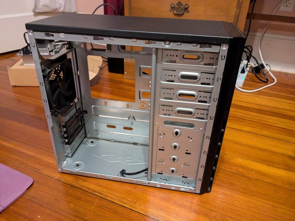 Computer case: Antec VSK-4000E