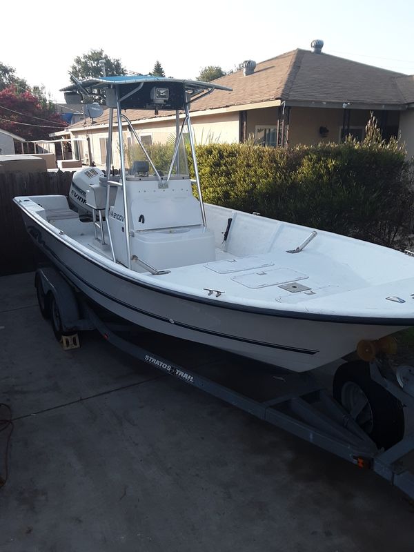 1997 Stratos 21 foot center console fishing boat12500 obo