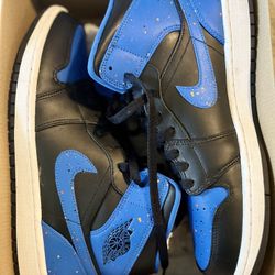 Air Jordan 1’s Black And Blue 