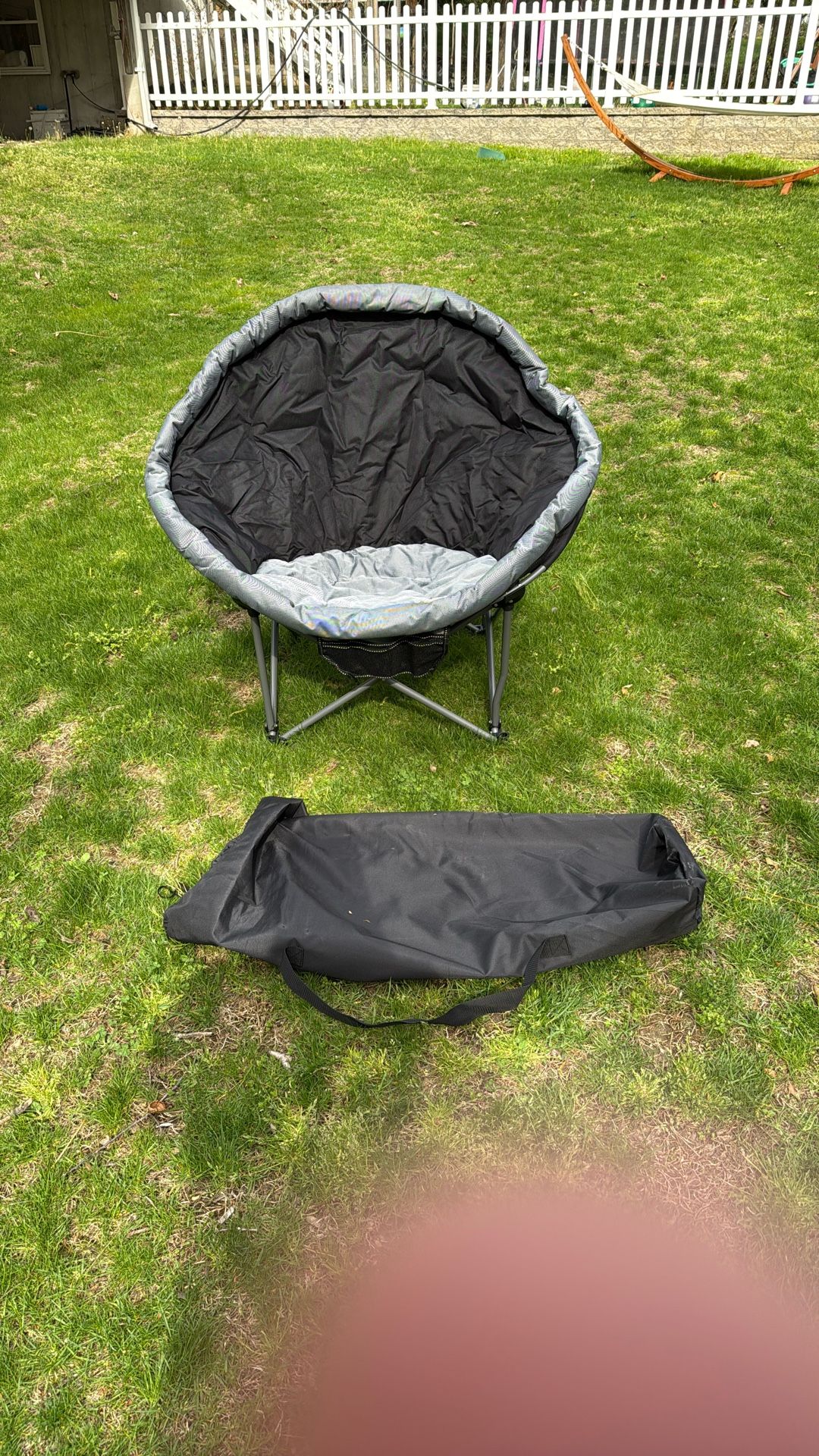 Oversized Circle Folding Chair