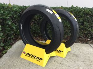 Photo Dunlop Q4 Motorcycle Tire - In stock at 8 Ball Motorcycle Tires - Installed while you wait!