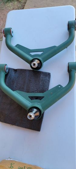2001----2010 Chevy Silverado /GMC Sierra 2500/3500 2-4-in lift upper control arms
