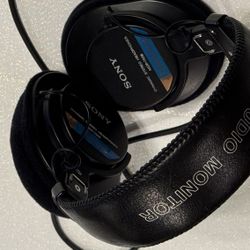 Sony MDR-7506 Professional Studio Wired Headphone Headset - excellent condition