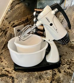 Sunbeam Mixmaster, 12 Speed Stand Mixer