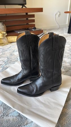 Women’s cowboy boots