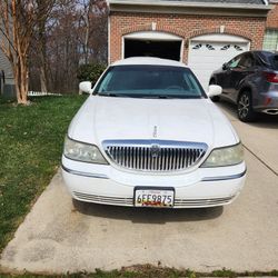 2010 Lincoln Town Car