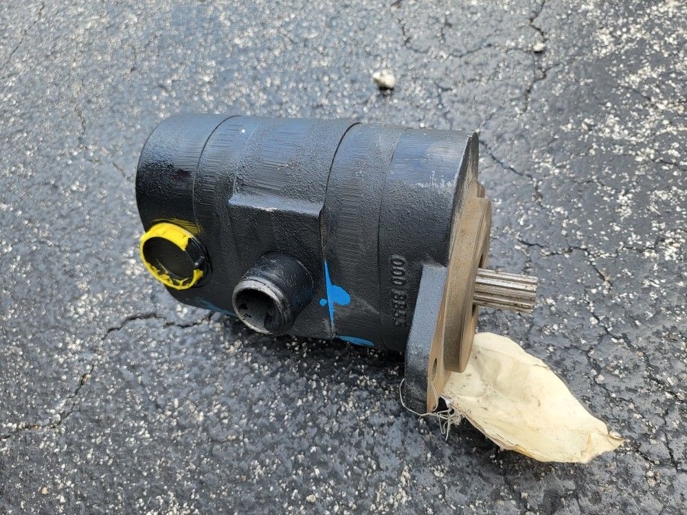BOBCAT DOUBLE GEAR PUMP P/N (contact info removed)