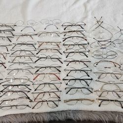 EYEGLASS FRAMES / 85 PAIRS 