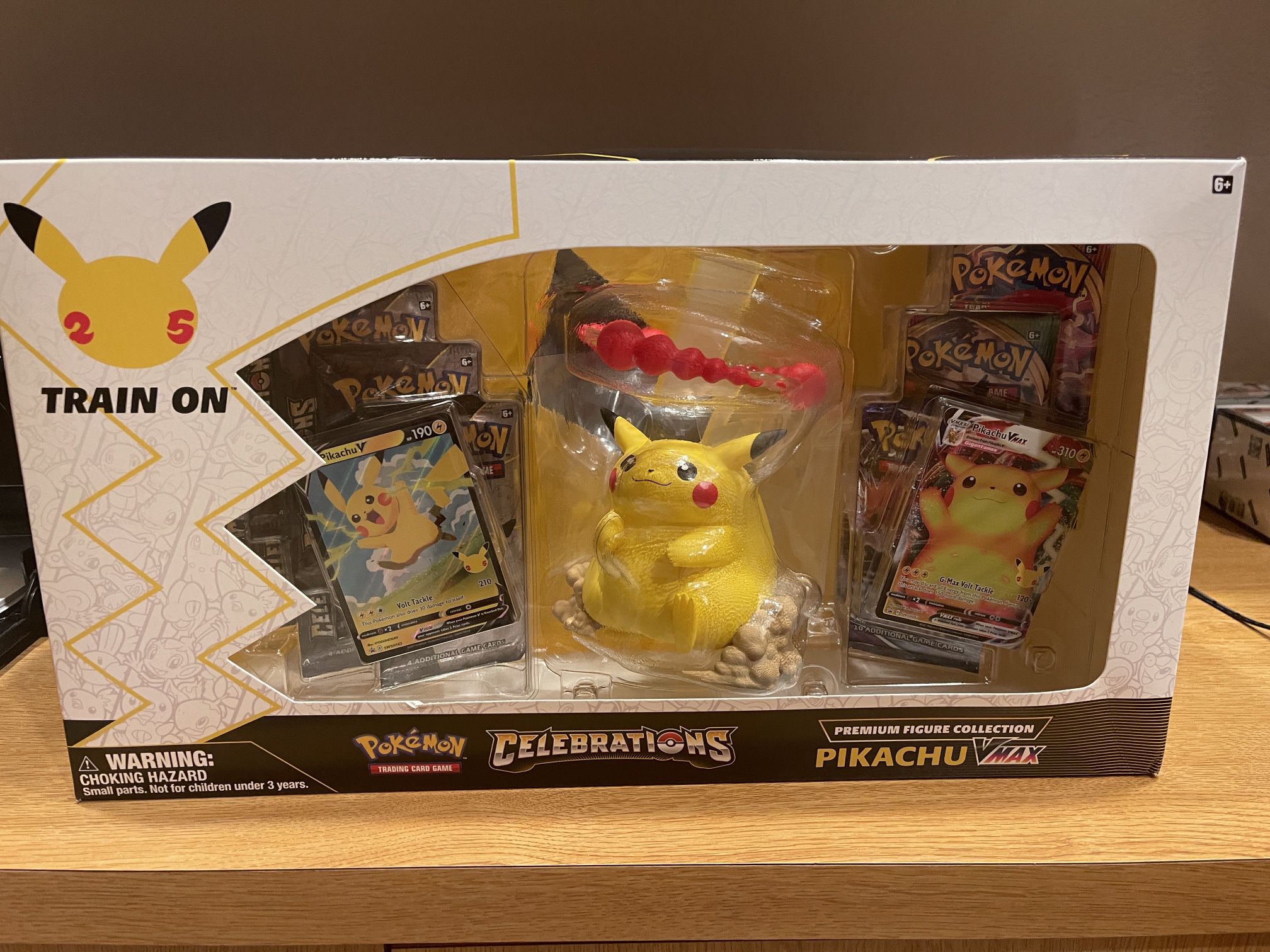 Pokemon Celebrations Pikachu VMAX Premium Figure Collection 