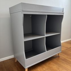 Delta Children’s Changing Table
