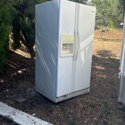 Whirlpool Refrigerator 
