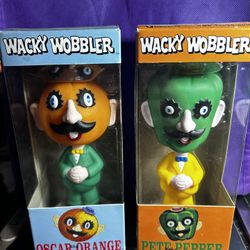 Vintage Oscar the Orange and Pete The Pepper Wacky Wobbler Bobblehead by Funko.