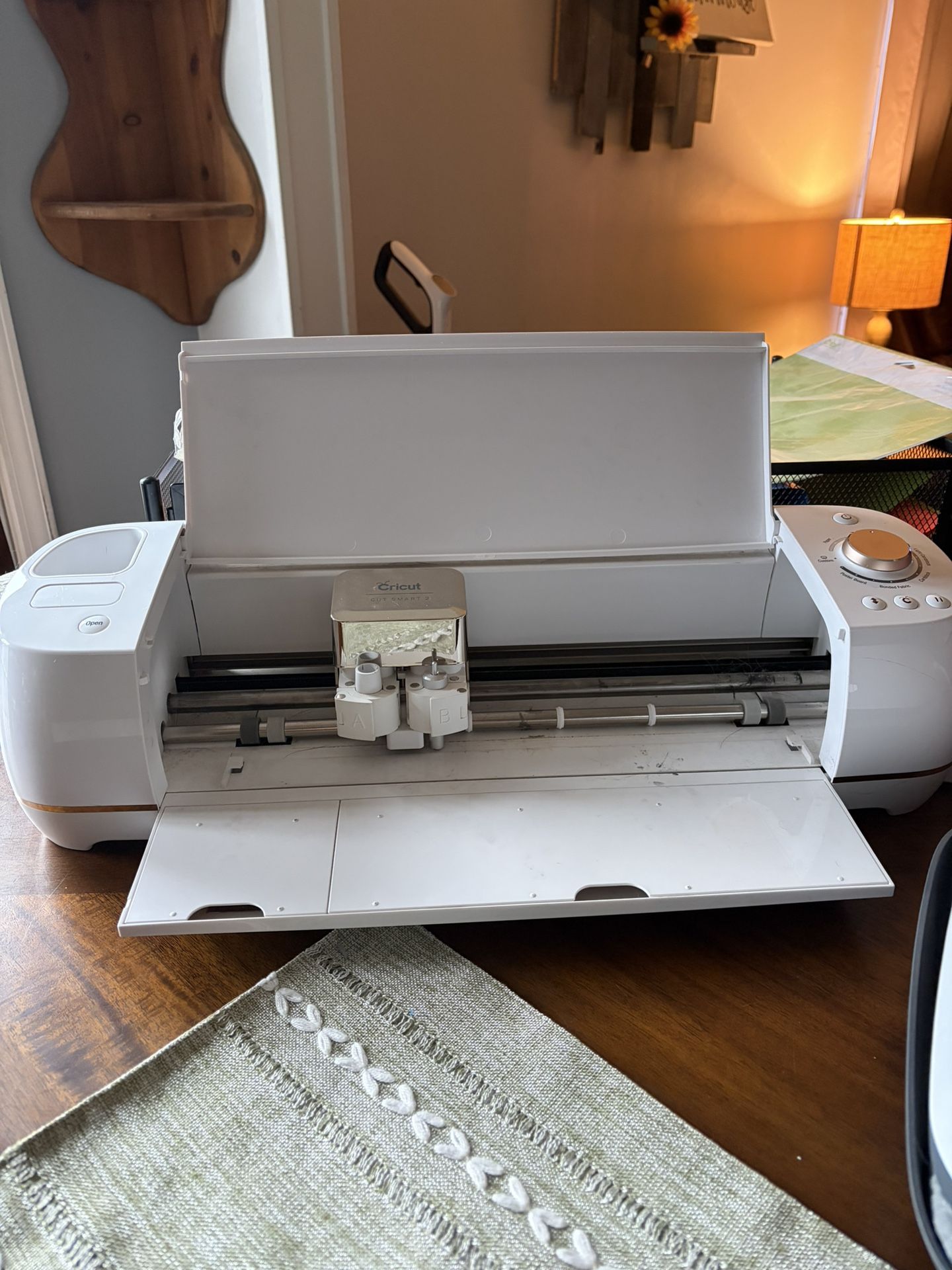 Cricut Explore Air 2 w/ Heat Press