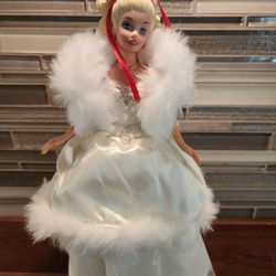 HAPPY HOLIDAYS BARBIE 1989 Music Box Figurine Plays SILVER BELLS