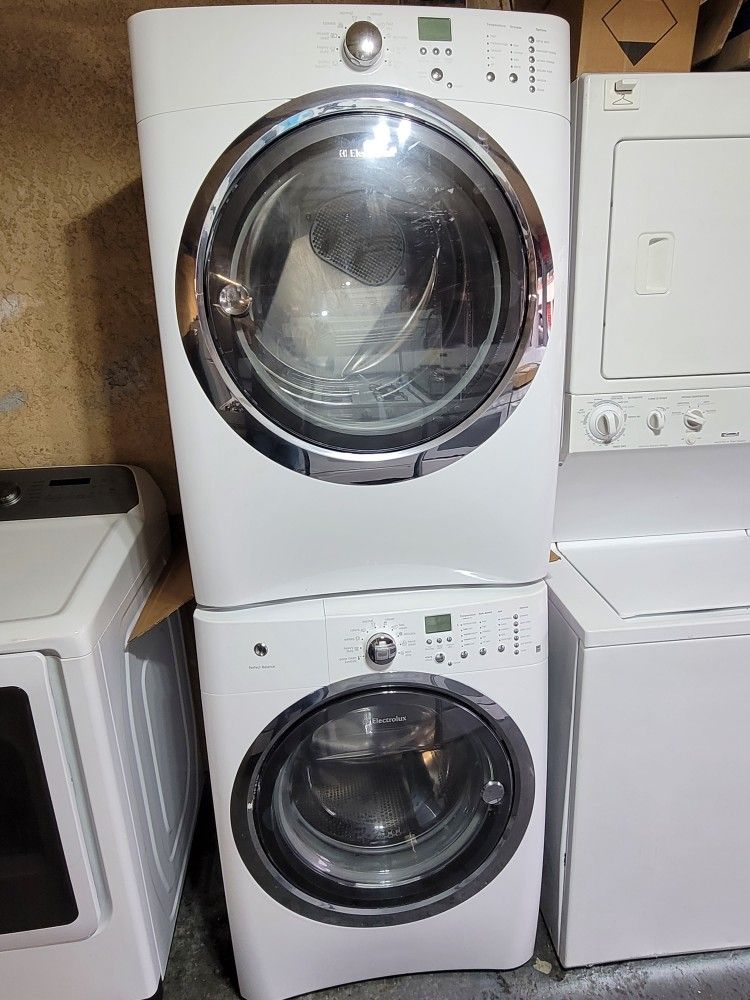 Electrolux Front Loading Washer And Stackable Gas Dryer Set 