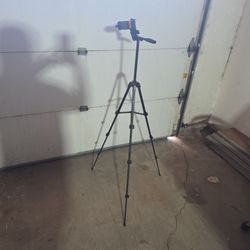 Tripod Adjustable 20.00