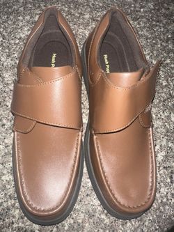 Size 14 BRAND NEW HUSH PUPPIES $50