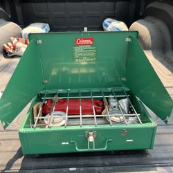 Classic Coleman Stove