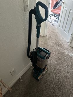 Shark vacuum