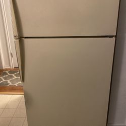 Amana Refrigerator