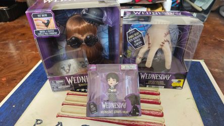 NEW, 3x Jada Metalfigs WEDNESDAY ADDAMS IN UNIFORM Diecast Figure, Ignatius ITT w/Hat Brush & Bobble Head, Thing, Unopened 2024, firm