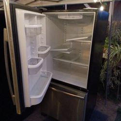 Whirlpool Refrigerator 