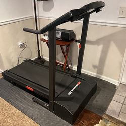 Weslo Cadence 70e Treadmill for Sale in Brentwood PA OfferUp