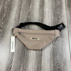 ESSENTIALS fanny pack