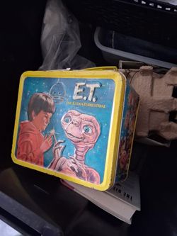 Vintage 1980s lunchbox