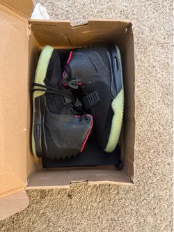 Nike Yeezy 2 solar red