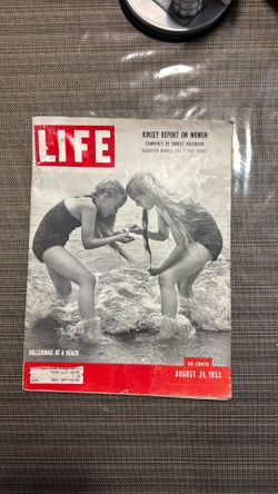 Vintage Life Magazine August 24, 1953 Kinsey Report  cover Ballerinas Beach Audrey Hepburn