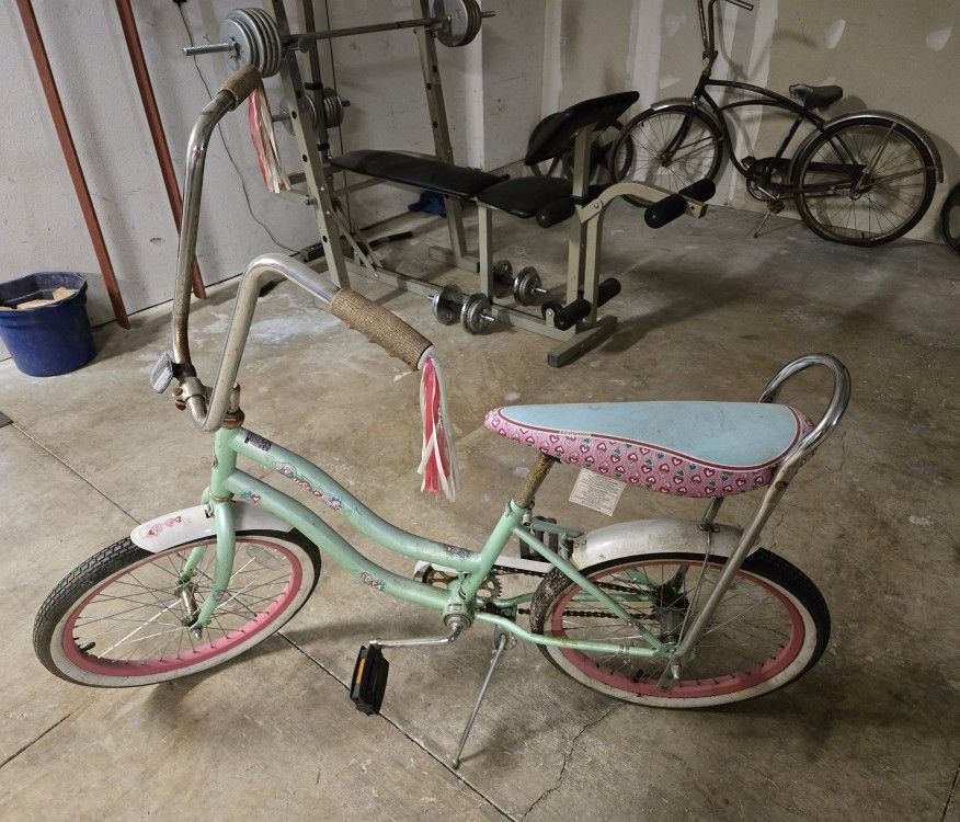 Girls 16" Schwinn Mist Bike For Sale Or Trade.