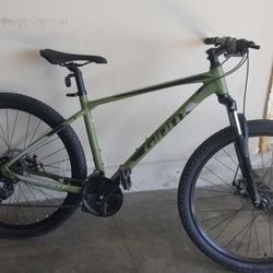 Giant mountain bike 600 Or Better Offer 