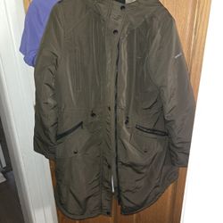 Woman's OROLAY winter Coat. 