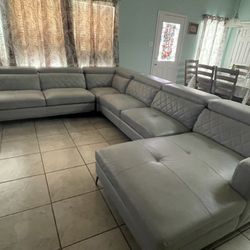 Sectional sofa set