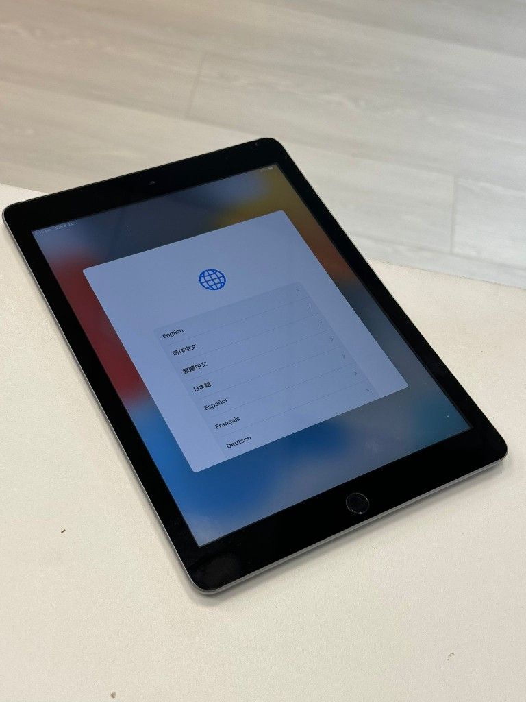 Apple IPad 6th Generation 