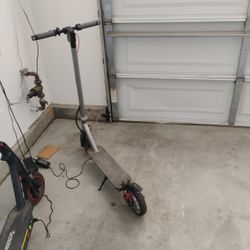 5TH WHEEL W09S 350W Electric Scooter with Turn Signal, 8.5” Solid Tires, 18mph & 20Miles Range With 3 Year warranty