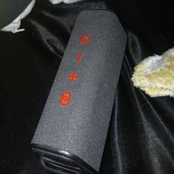 Monter icon color black