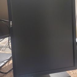 Dell P2213 22" LED LCD Monitor 