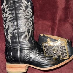 Alligator leather boots like new.