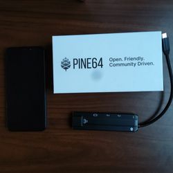 Pinephone Linux Phone w/ Dock (Convergence Package)