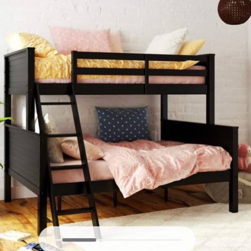 Full Bed & Like NEW & Clean Mattress In black / Bunk Bed