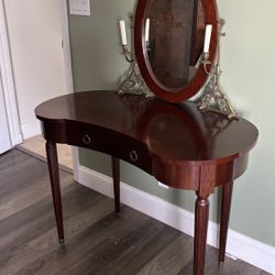 Vintage Style Vanity Bombay Company