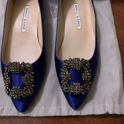 Manolo Blahnik Hangisi Blue Satin Crystal Buckle Pumps Shoes Sz 37 w/ Box